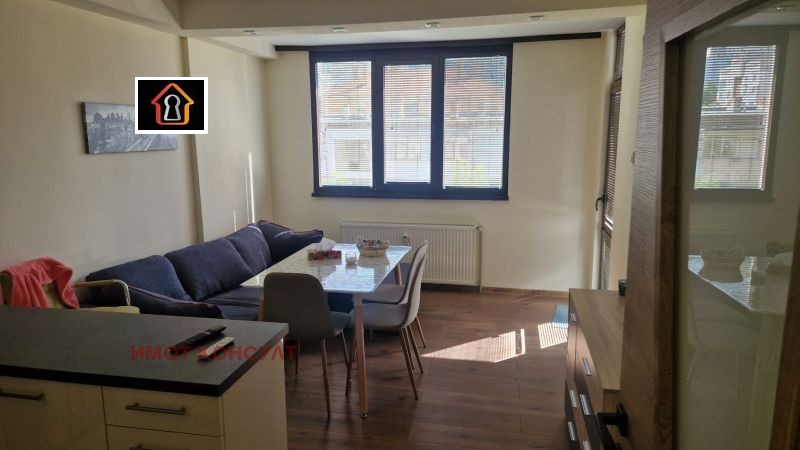Da affittare  1 camera da letto Vratsa , Tsentar , 64 mq | 54945082