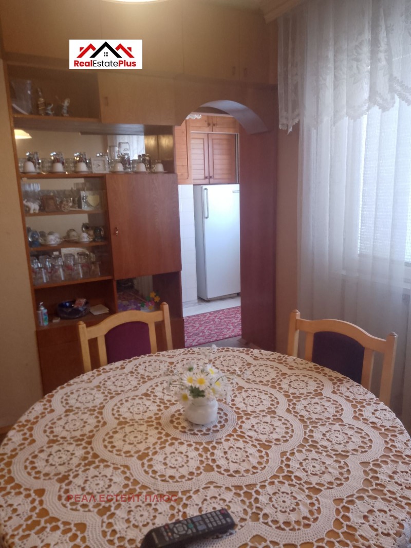 Дава под наем  2-стаен град Плевен , Широк център , 98 кв.м | 78783400 - изображение [2]