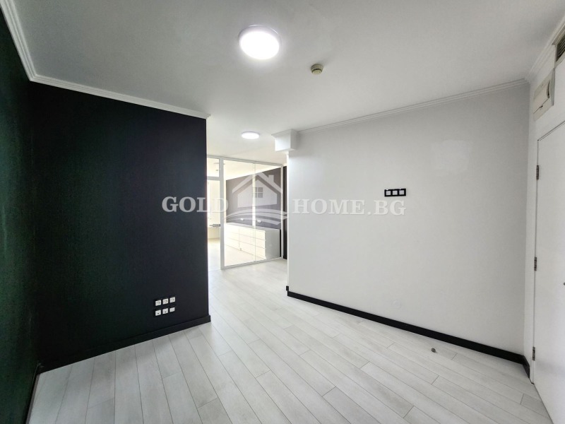 Дава под наем ОФИС, гр. Пловдив, Център, снимка 2 - Офиси - 53589332