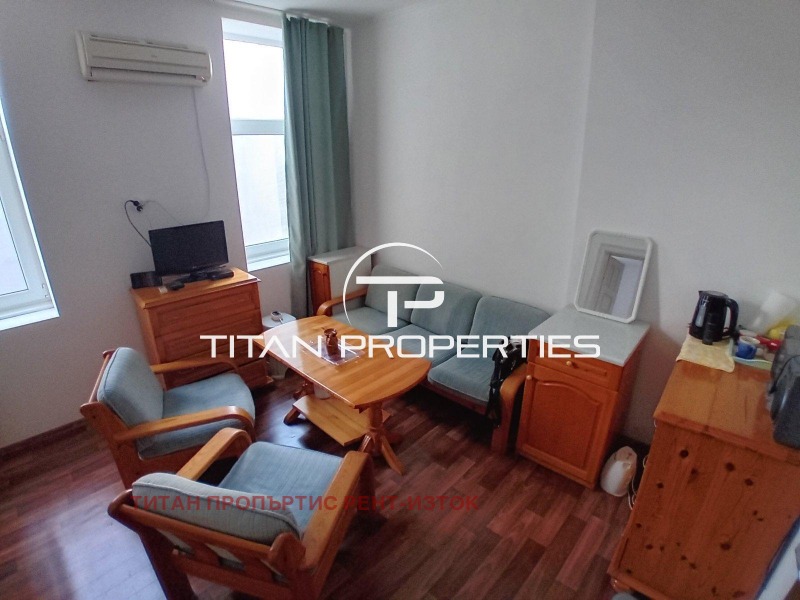 Te huur  1 slaapkamer Burgas , Tsentar , 50 m² | 33579995