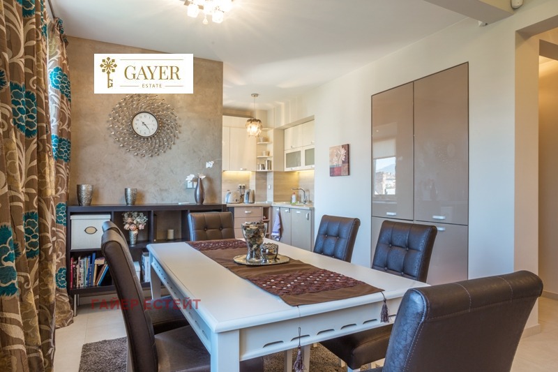 Дава под наем 2-СТАЕН, гр. София, Център