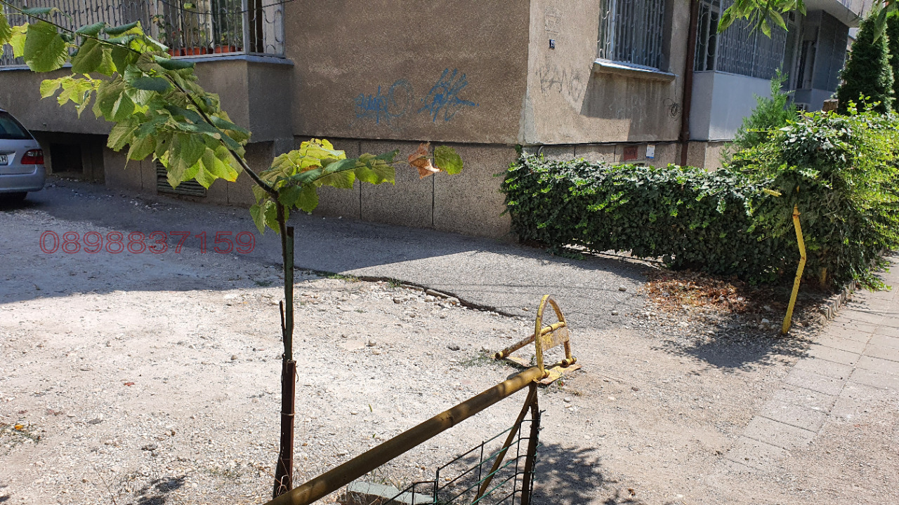 Дава под наем ГАРАЖ, ПАРКОМЯСТО, гр. Русе, Център