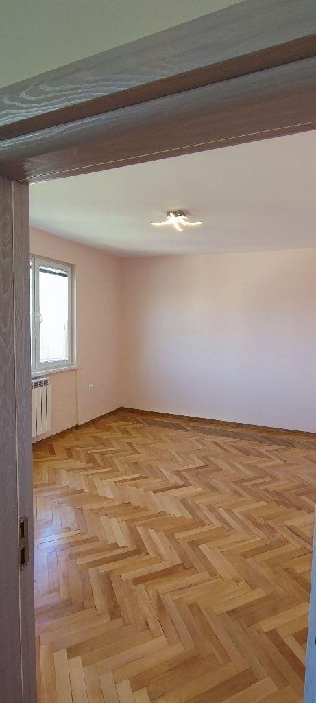 Дава под наем 3-СТАЕН, гр. София, Толстой, снимка 7 - Апартаменти - 54350472