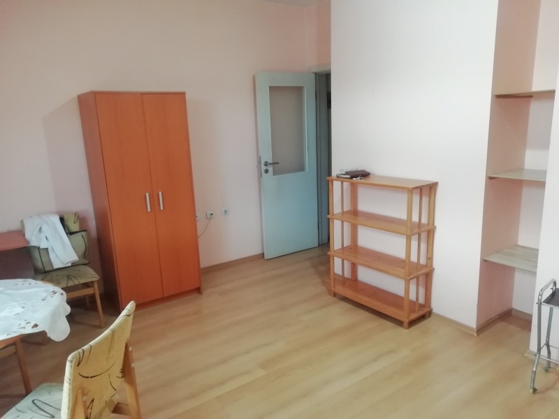 Kiadó  Stúdió Sofia , Druzsba 2 , 33 négyzetméter | 99154828 - kép [4]