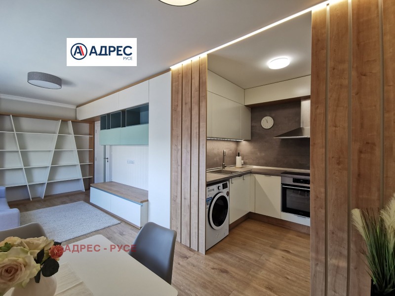 Издаје се  1 спаваћа соба Русе , Центар , 60 м2 | 89309018
