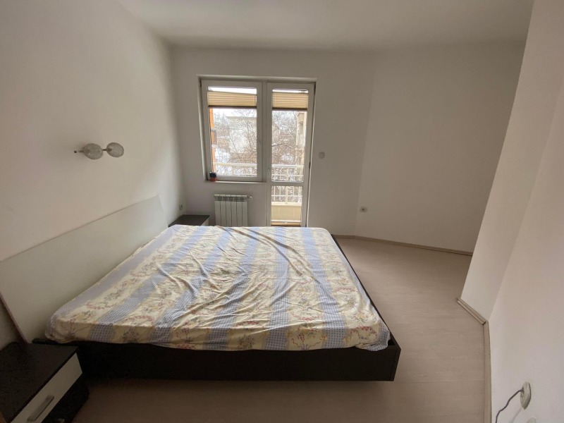 Издаје се  1 спаваћа соба Софија , Јaворов , 58 м2 | 97110491