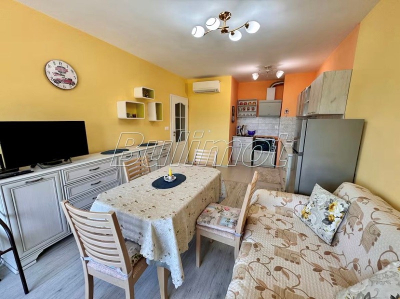 Дава под наем  2-стаен град Варна , к.к. Св.Св. Константин и Елена , 50 кв.м | 15666683