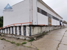 Budynek przemysłowy Industrialna zona - Zapad, Plewen 1