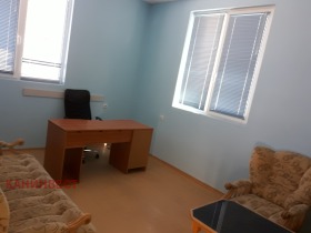 Офиси под наем в град Пловдив, Тракия - изображение 2 