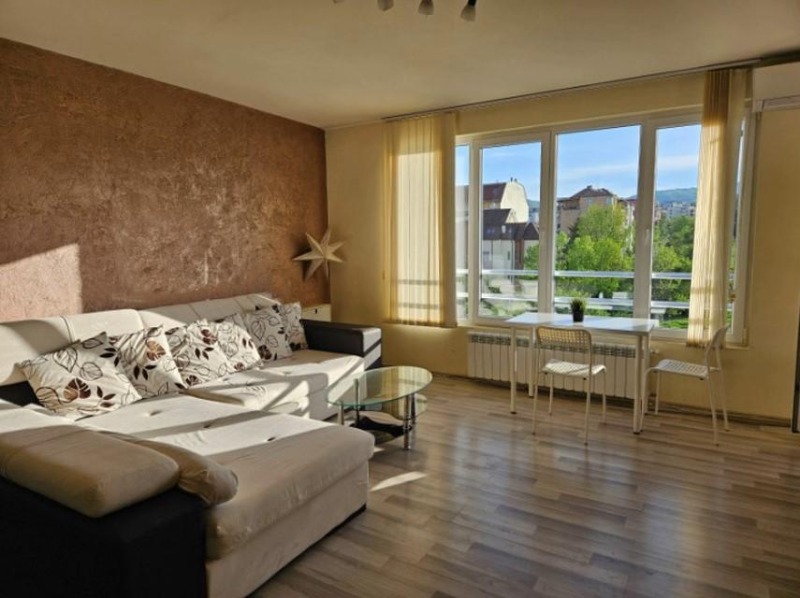 A louer  1 chambre Sofia , Ovtcha koupel , 70 m² | 64969378
