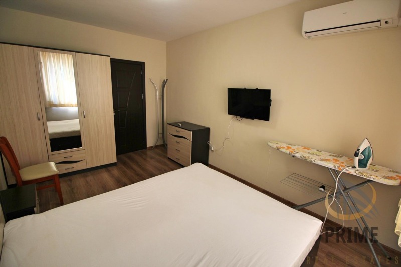 K pronájmu  1 ložnice Burgas , Vazraždane , 75 m2 | 65057782 - obraz [14]