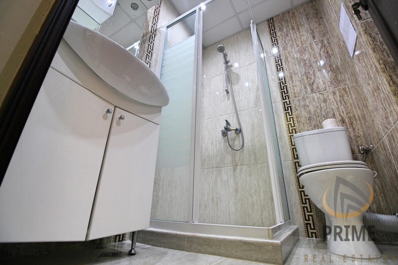 K pronájmu  1 ložnice Burgas , Vazraždane , 75 m2 | 65057782 - obraz [10]