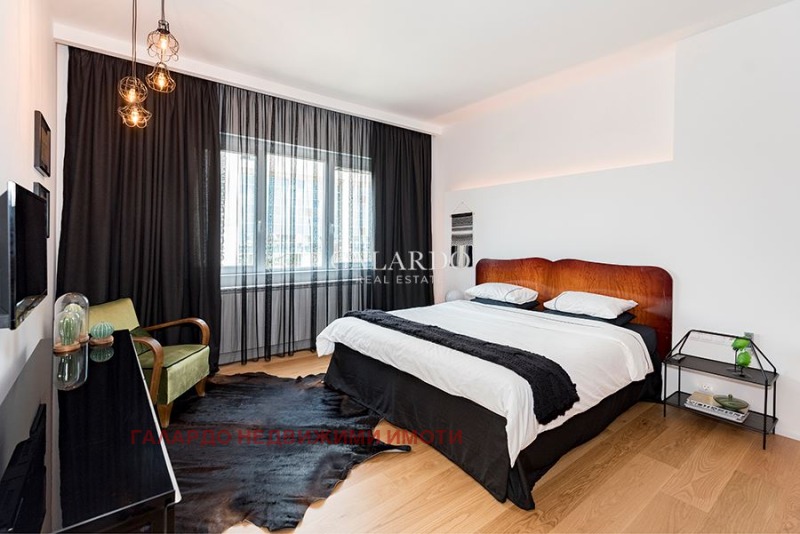 K pronájmu  3 ložnice Sofia , Centar , 170 m2 | 64657559 - obraz [9]