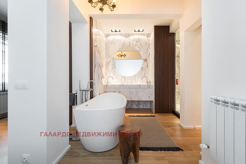 K pronájmu  3 ložnice Sofia , Centar , 170 m2 | 64657559 - obraz [14]