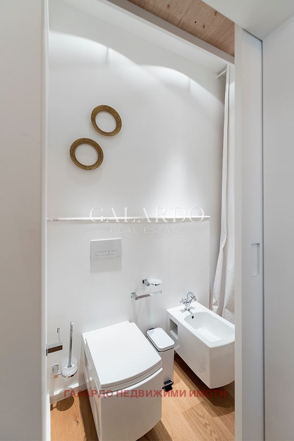 K pronájmu  3 ložnice Sofia , Centar , 170 m2 | 64657559 - obraz [16]