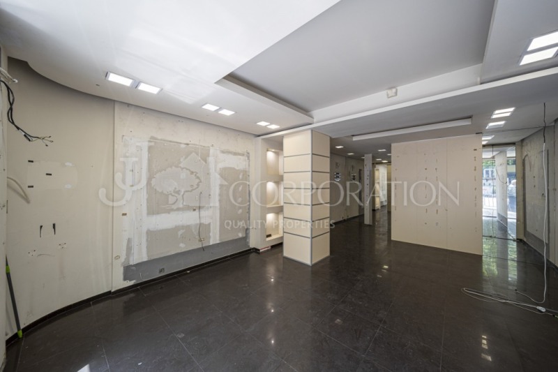 Te huur  Winkel Sofia , Tsentar , 40 m² | 57478452 - afbeelding [2]