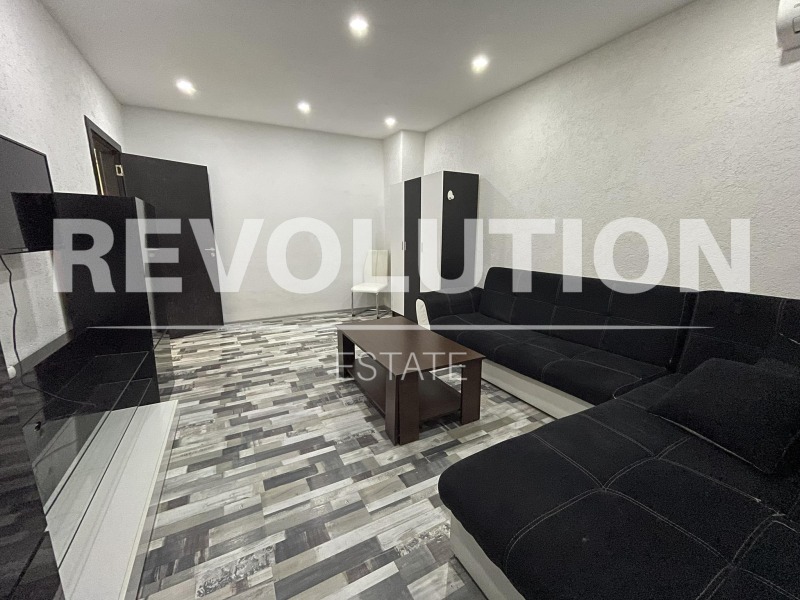 Дава под нем  3-стаен, град Варна, Левски 1 •  775 € • ID 11907140 — holmes.bg - [1] 