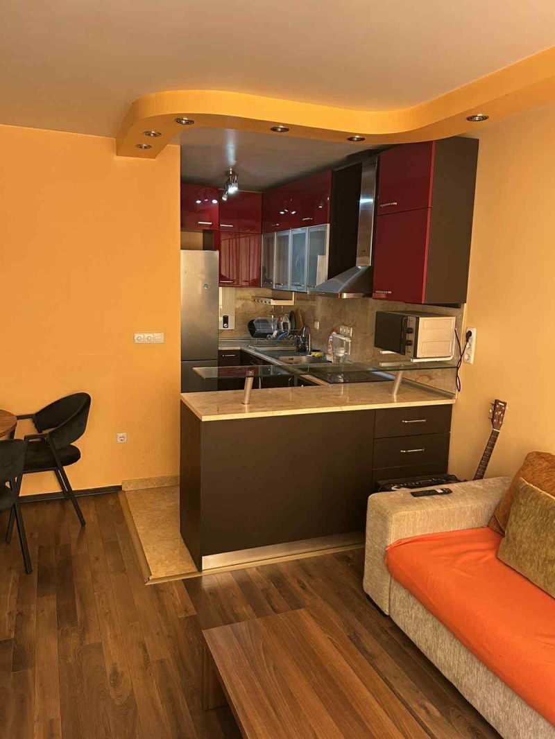 Дава под нем  2-стаен, град София, Бъкстон •  550 EUR • ID 44510420 — holmes.bg - [1] 