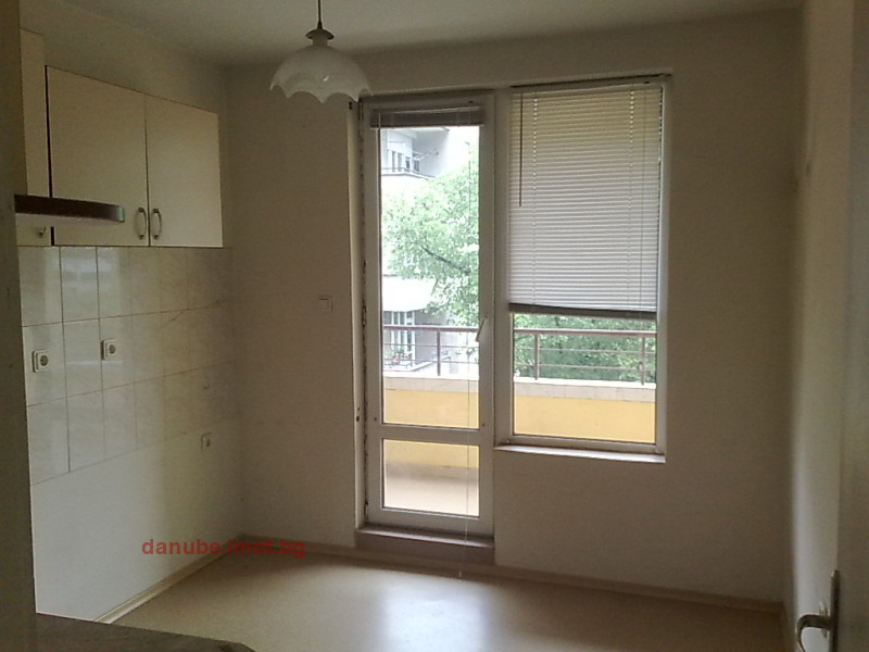Дава под наем  2-стаен град Русе , Център , 67 кв.м | 93272461 - изображение [2]