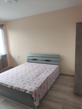 1 спаваћа соба Вазраждане, Русе 3