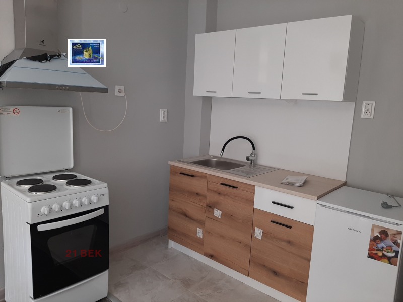 De inchiriat  1 dormitor Plovdiv , Țentâr , 53 mp | 72566461