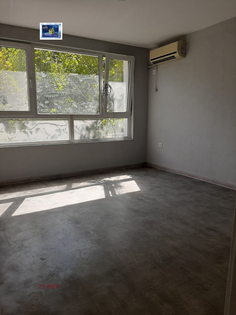 De inchiriat  1 dormitor Plovdiv , Țentâr , 53 mp | 72566461 - imagine [4]