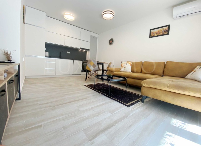 Te huur  1 slaapkamer Plovdiv , Tsentar , 55 m² | 27597004