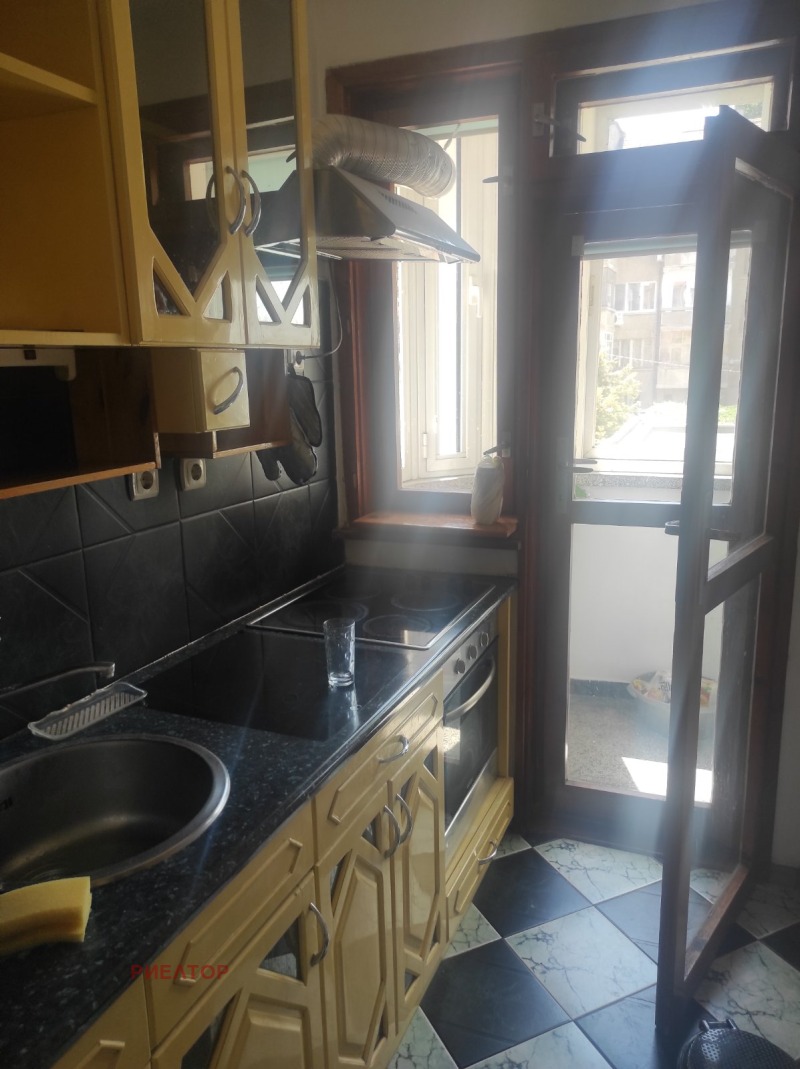 En renta  1 dormitorio Plovdiv , Tsentar , 75 metros cuadrados | 20634312 - imagen [2]