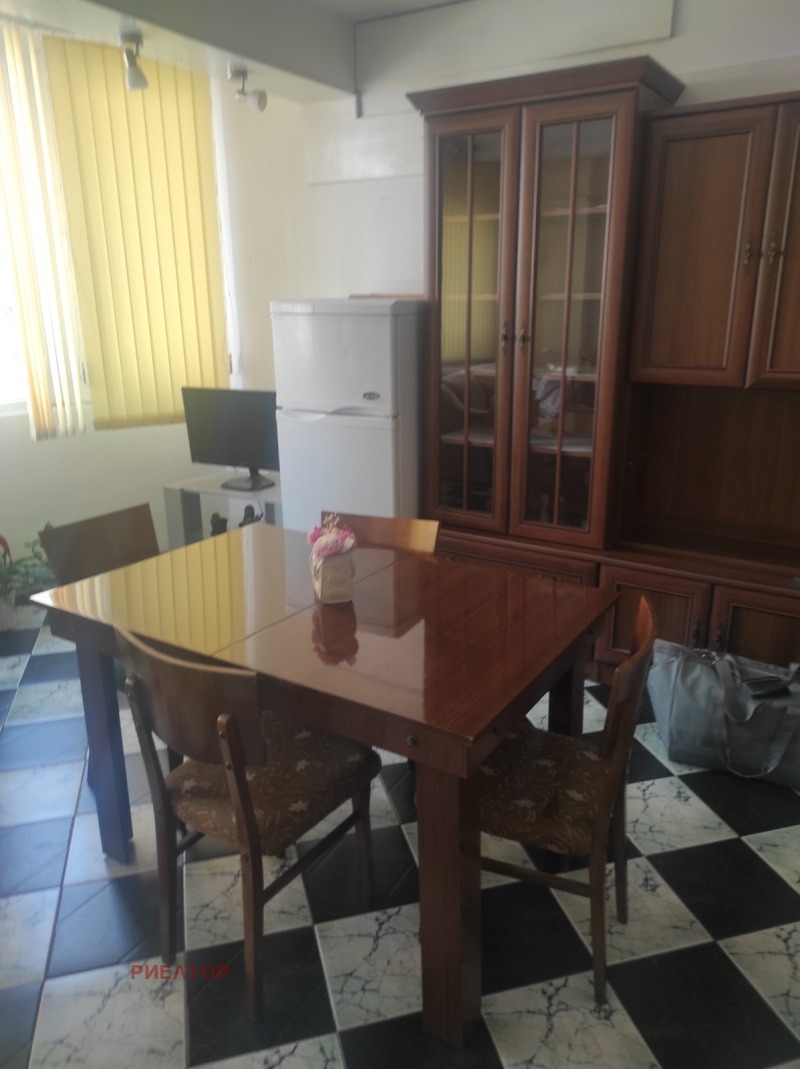 En renta  1 dormitorio Plovdiv , Tsentar , 75 metros cuadrados | 20634312 - imagen [4]