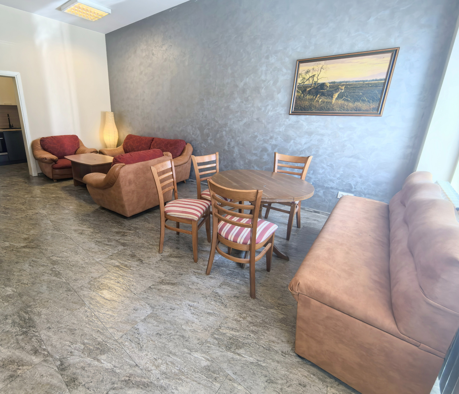 Дава под наем 2-СТАЕН, гр. София, Център, снимка 2 - Апартаменти - 53856172