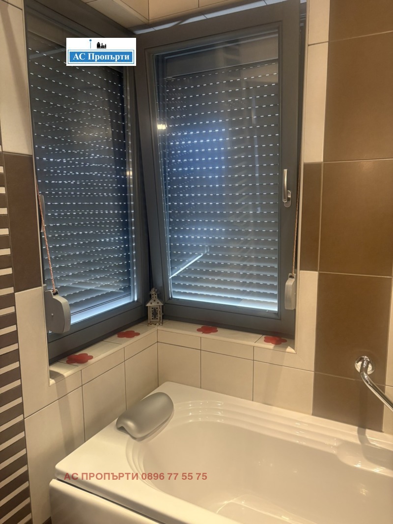 Kiadó  2 hálószobás Sofia , Studentski grad , 130 négyzetméter | 42875207 - kép [12]