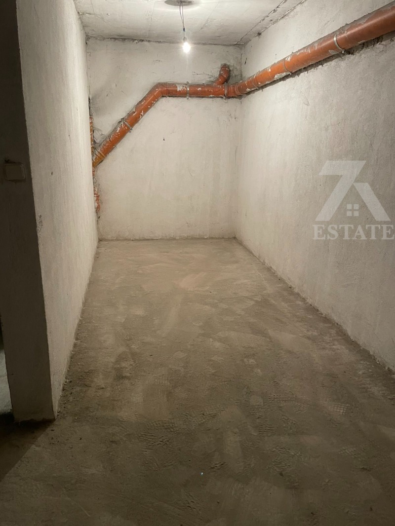 Дава под наем 4-СТАЕН, гр. София, Иван Вазов, снимка 16 - Апартаменти - 52294037