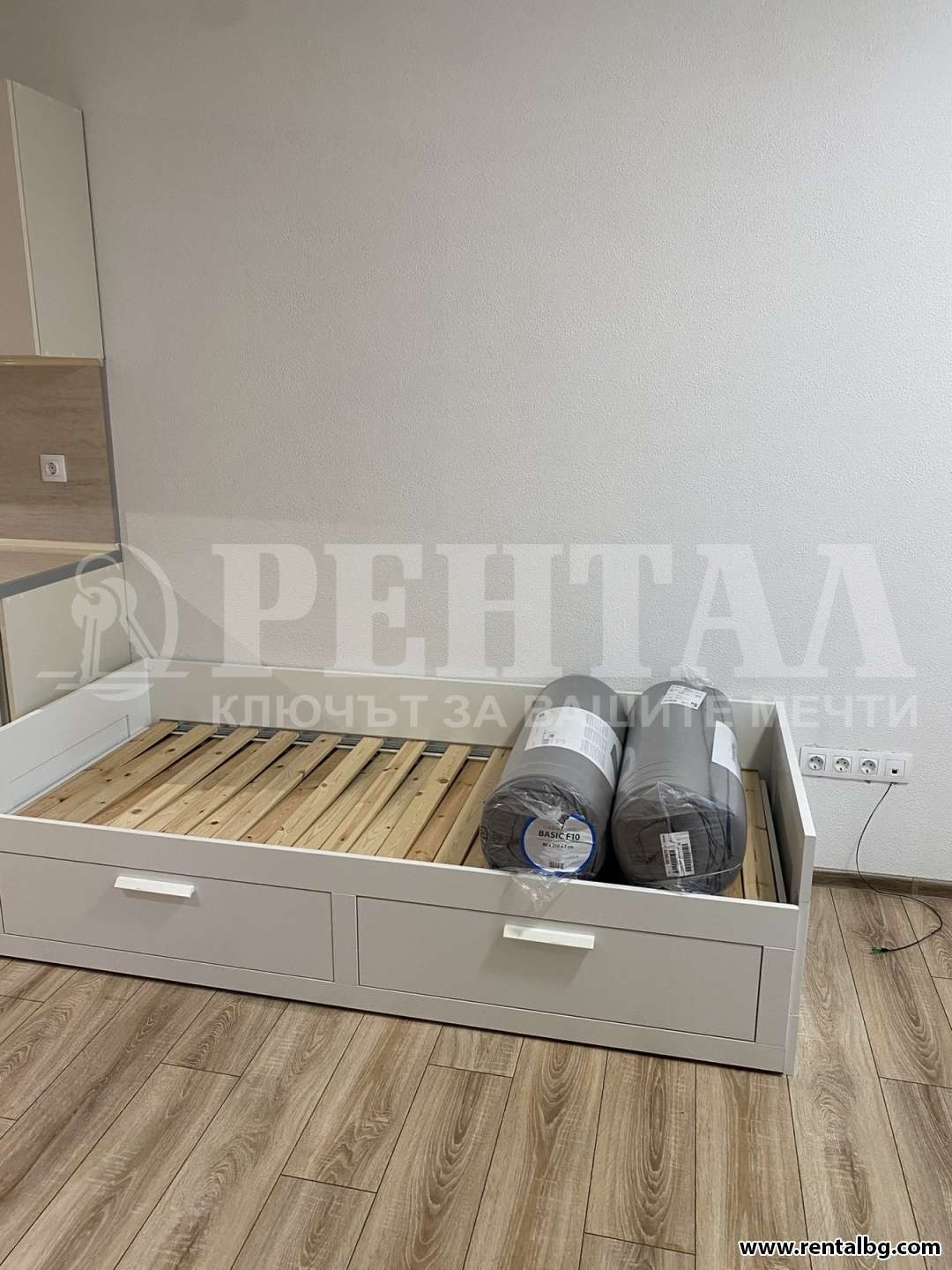 Дава под наем АТЕЛИЕ, ТАВАН, гр. Пловдив, Тракия, снимка 13 - Апартаменти - 53910293