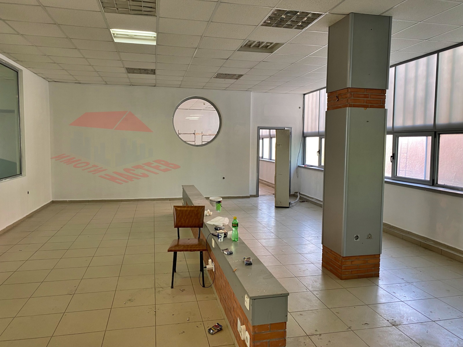 Дава под наем ОФИС, гр. Шумен, Промишлена зона, снимка 2 - Офиси - 54342006