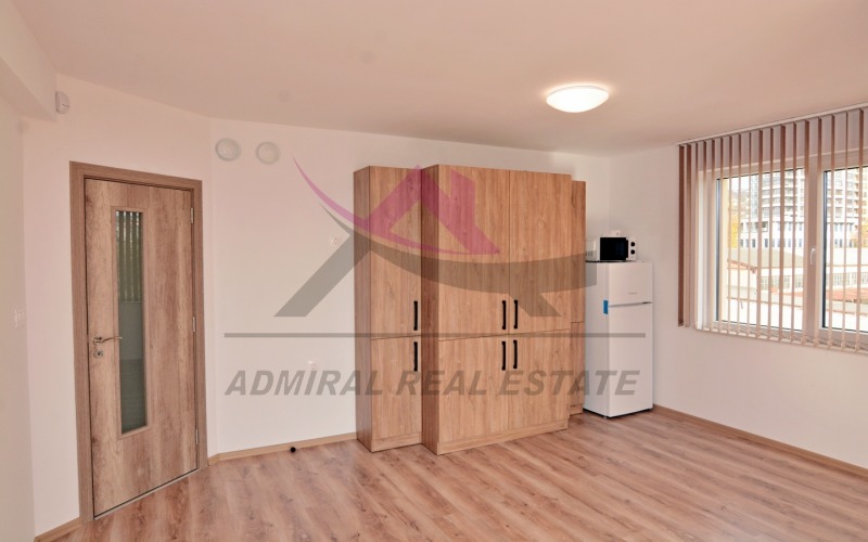 Дава под Наем ОФИС в град Варна, Гранд Мол - 108 кв.м / 648 € » 1 267.38 лв., АДМИРАЛ РИЪЛ ЕСТЕЙТ ЕООД