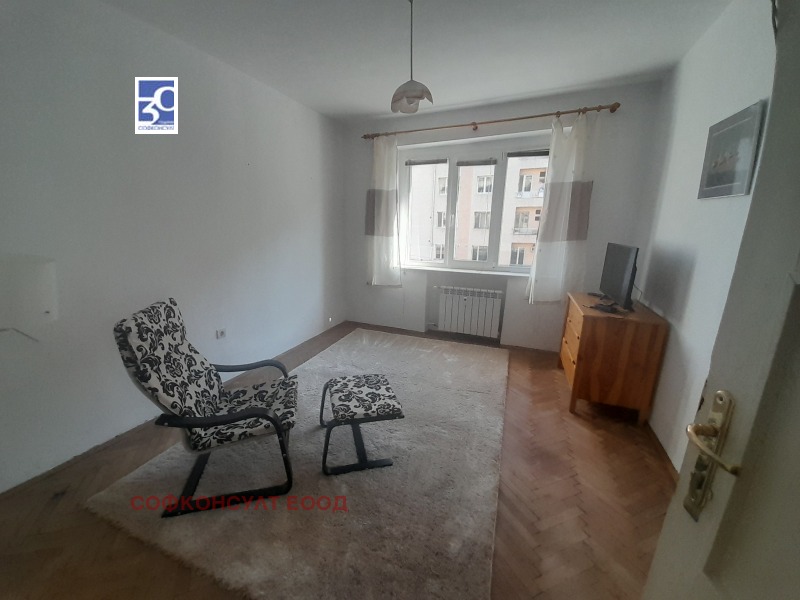 De inchiriat  1 dormitor Sofia , Țentâr , 60 mp | 69137775 - imagine [9]