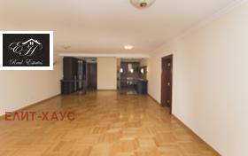 3 bedroom Iztok, Sofia 1