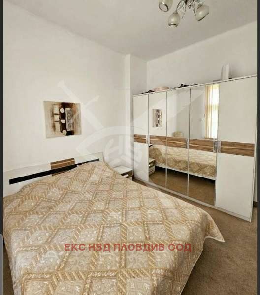 Дава под наем ЕТАЖ ОТ КЪЩА, гр. Пловдив, Център, снимка 5 - Етаж от къща - 54210155