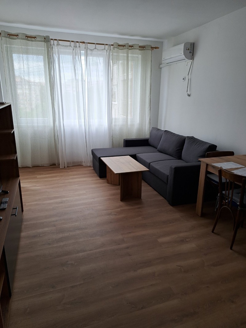 Vuokrattavana  1 makuuhuone Stara Zagora , Tri tšutšura - tsentar , 67 neliömetriä | 37985574 - kuva [2]