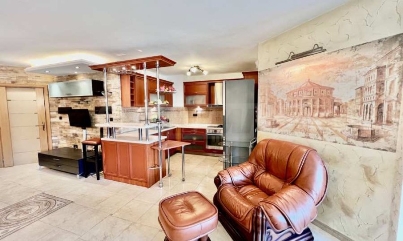 Дава под нем  3-стаен, град София, Бъкстон • 1 190 EUR • ID 51281861 — holmes.bg - [1] 