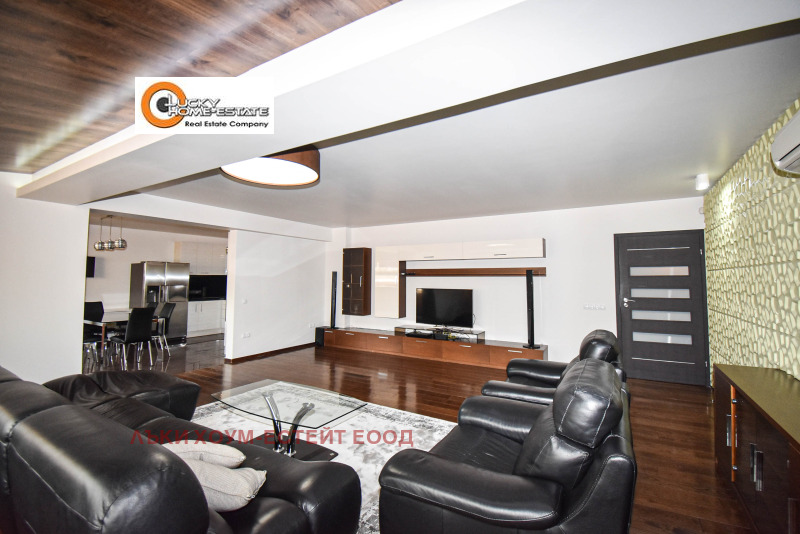 Do wynajęcia  3 sypialnie Sofia , Darwenica , 200 mkw | 66869639 - obraz [2]