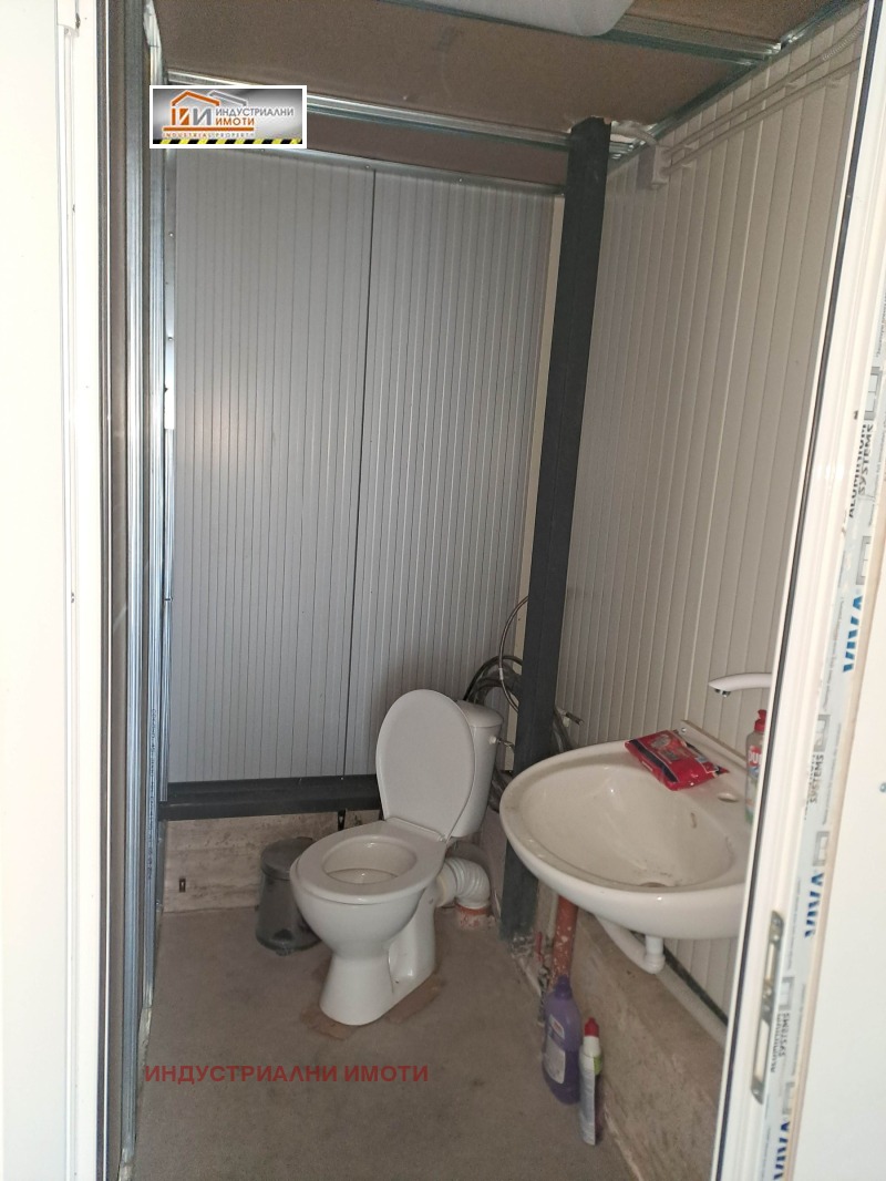 De inchiriat  Cladire industriala Plovdiv , Industrialna zona - Sever , 220 mp | 17816740 - imagine [3]