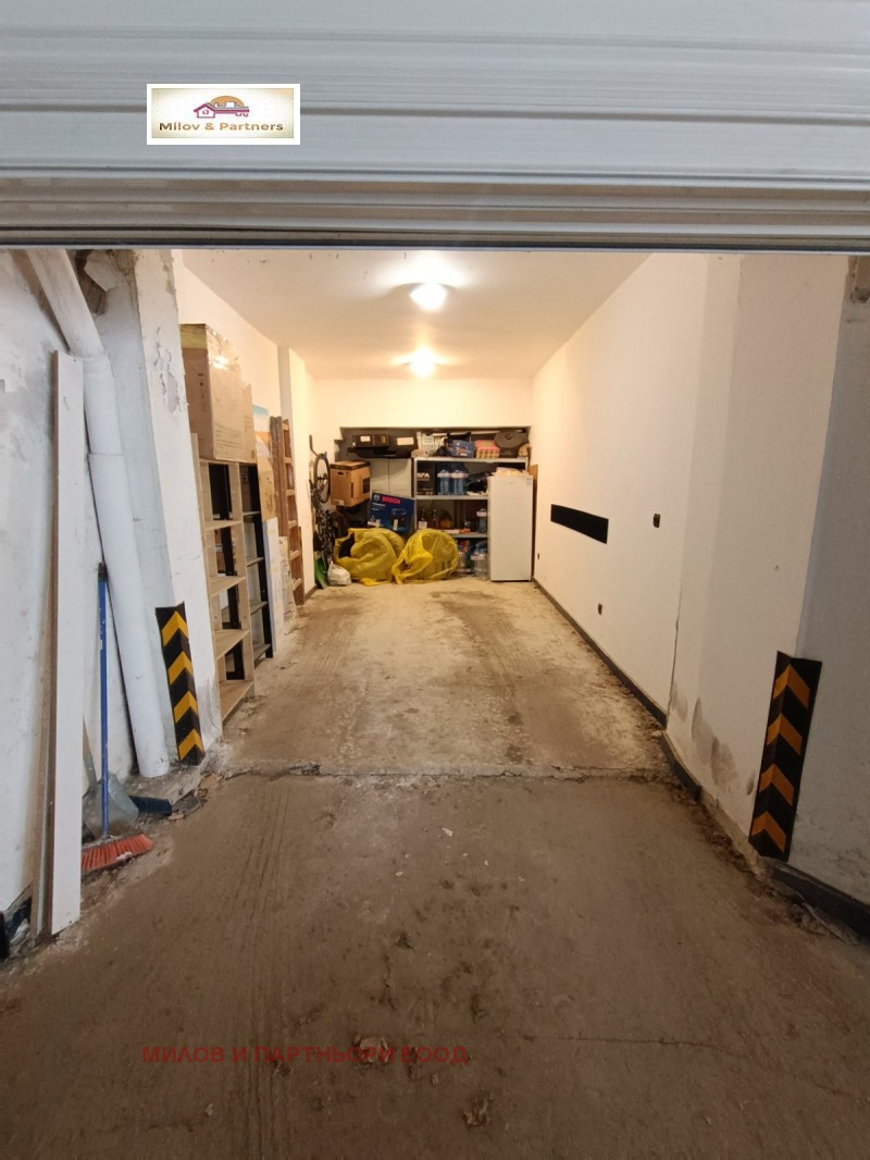 Дава под Наем ГАРАЖ в град София, Кръстова вада - 20 кв.м / 200 € » 391.17 лв., МИЛОВ И ПАРТНЬОРИ ЕООД