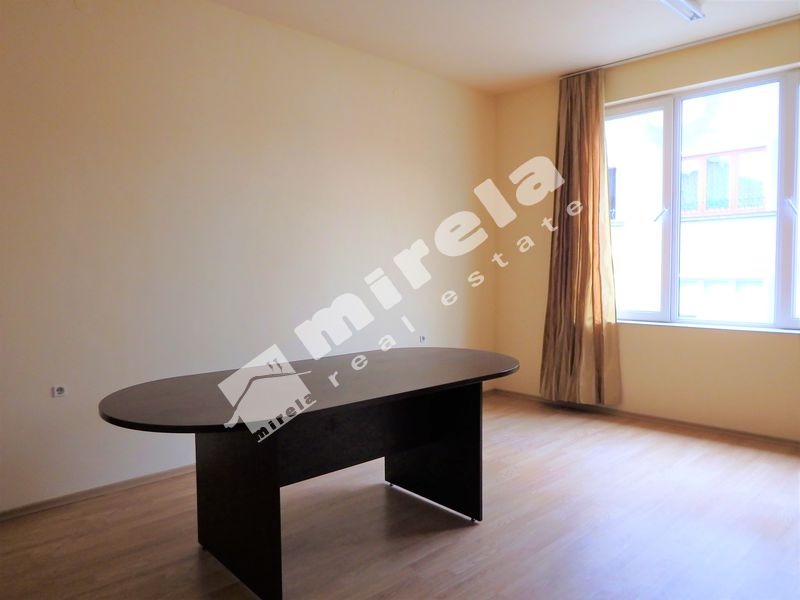 Da affittare  Ufficio Sofia , Tsentar , 72 mq | 65618567 - Immagine [2]