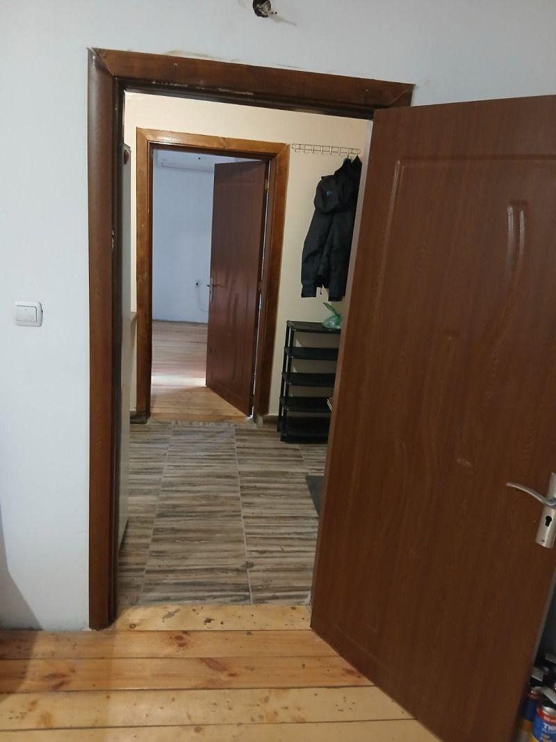 Дава под наем КЪЩА, гр. София, с. Чепинци, снимка 2 - Къщи - 53690907