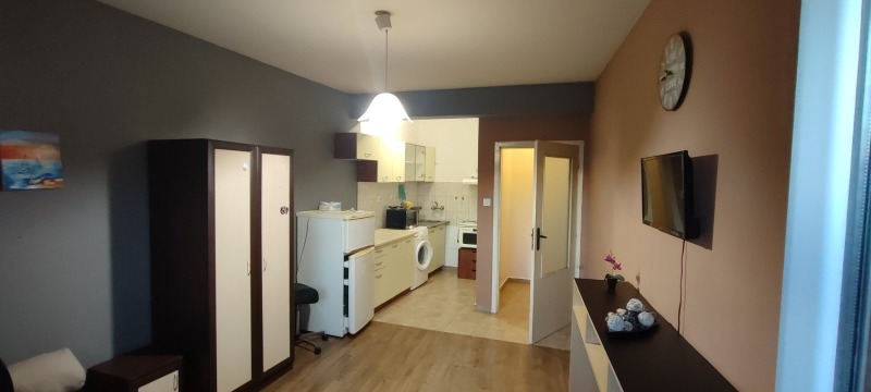 Дава под Наем 1-СТАЕН в град Пловдив, Мараша - 32 кв.м / 300 € » 586.75 лв., РИНЕКС РЕВОЛЮШЪН
