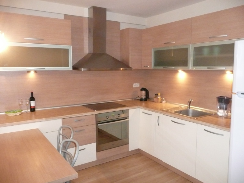 Дава под Наем 3-СТАЕН в град София, Банишора - 100 кв.м / 880 € » 1 721.13 лв., БОКАР НЕДВИЖИМИ ИМОТИ