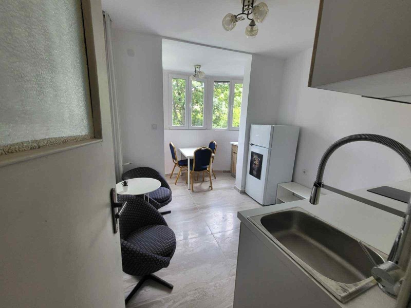Zu vermieten  1 Schlafzimmer Sofia , Poligona , 75 qm | 25156898 - Bild [9]