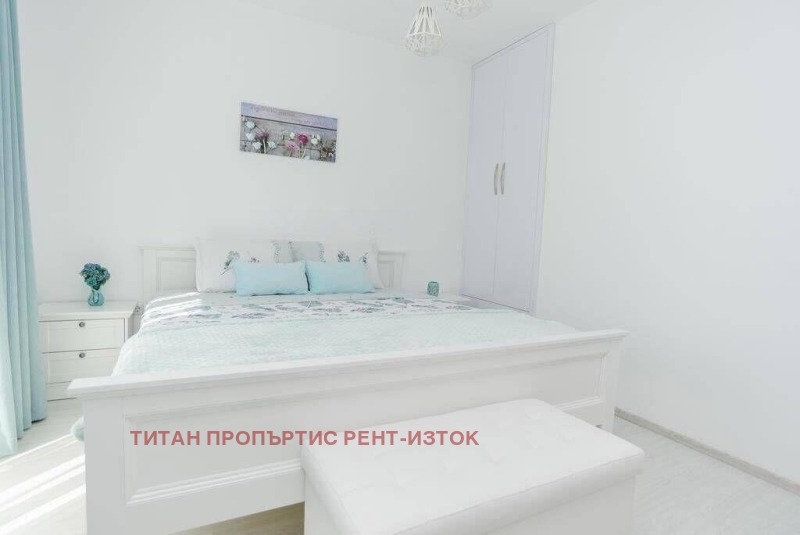 Дава под наем 2-СТАЕН, гр. Бургас, Център, снимка 2 - Апартаменти - 53429986