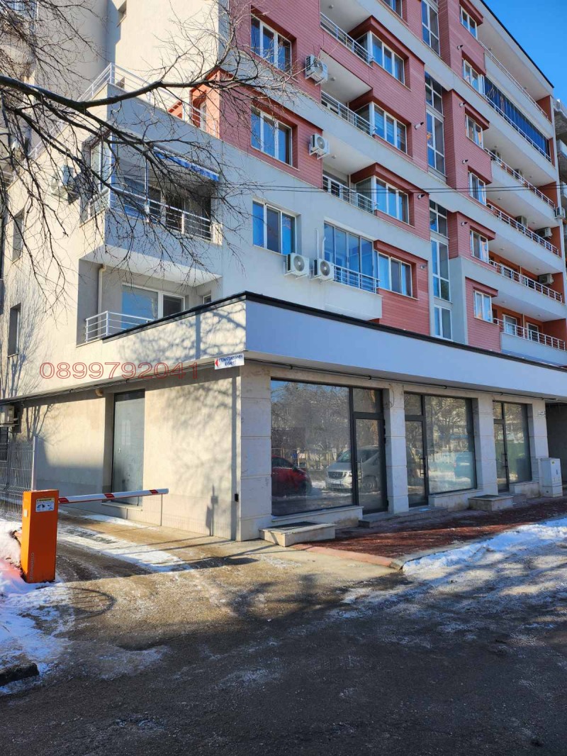 Дава под наем ГАРАЖ, ПАРКОМЯСТО, гр. Русе, Дружба 1, снимка 4 - Гаражи и паркоместа - 53584046